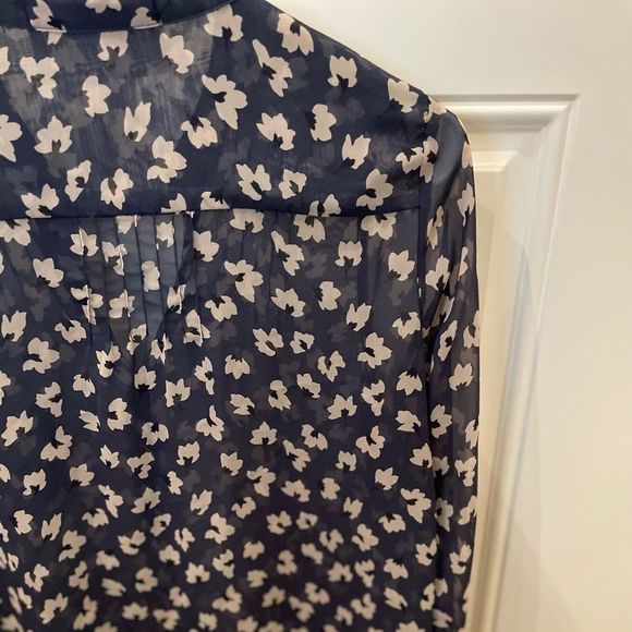 Small Alice Blue Sheer Button Cheetah Top NEW - Picture 5 of 12